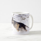 それは冷たい外側です コーヒーマグカップ (正面右)