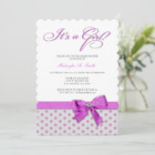 それは女の子です! エレガントなピンクおよび灰色の水玉模様 招待状 (スタンド正面)