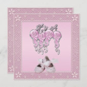 それは女の子のピンクの靴及びベビーシャワーを風船のようにふくらませます 招待状 (正面/裏面)