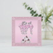 それは女の子のピンクの靴及びベビーシャワーを風船のようにふくらませます 招待状 (スタンド正面)