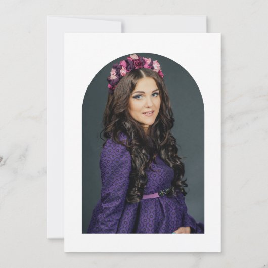 それは女の子の紫のフローラの赤ちゃんシャワー写真のアーチ 招待状 (裏面)