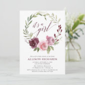 それは女の子の赤面のピンクのバーガンディの花のベビーシャワーです 招待状 (スタンド正面)