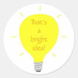 それは明るいアイディア、黄色の電球のシールである ラウンドシール