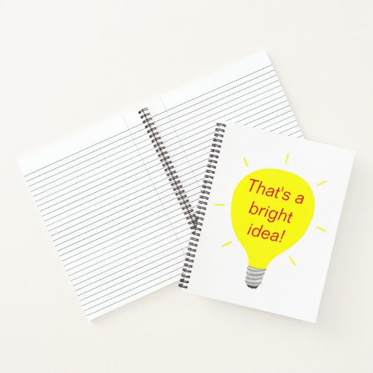 それは明るいアイディア、黄色の電球のノートである ノートブック (内部)