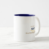 それは昼寝ではなく、戦略会議だ ツートーンマグカップ (正面右)