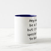 それは特別な誰かを取ります ツートーンマグカップ (中央)