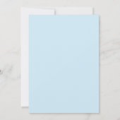 それは男の子のベビーシャワーの招待状の青です 招待状 (裏面)