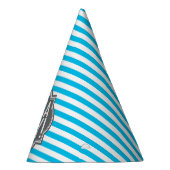 それは男の子の青い縞および木炭です パーティーハット (右)