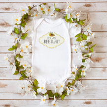 それは私の蜂の日の小さな蜂蜜ビーベビーボディスーツだ