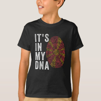 それは私のDNAにある – マケドニア国旗 Tシャツ