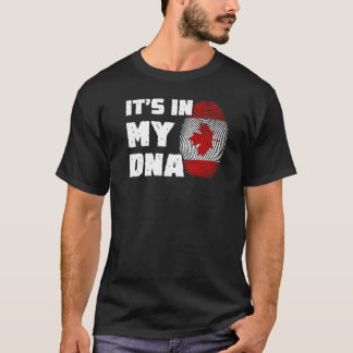それは私のDNAカナダ国旗の指紋男性の女性の中にある Tシャツ