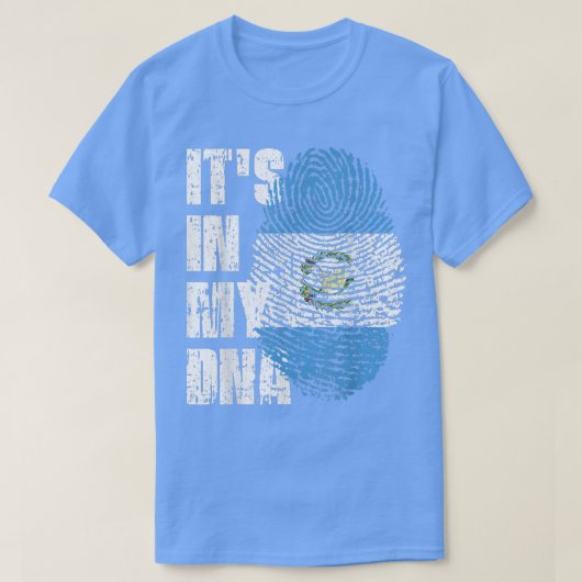 それは私のDNAグアテマラ国旗グアテマラにある Tシャツ (デザイン正面)