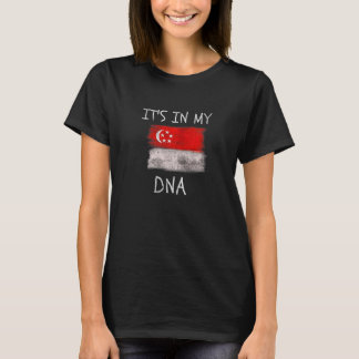 それは私のDNAシンガポール国旗の愛国的なシンガポール人にある Tシャツ