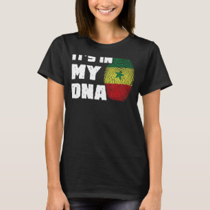 それは私のDNAセネガルのフラグ指紋男性の女性の中にある Tシャツ
