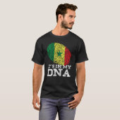 それは私のDnaセネガルAfroアメリカのセネガルFlにある Tシャツ (正面フル)