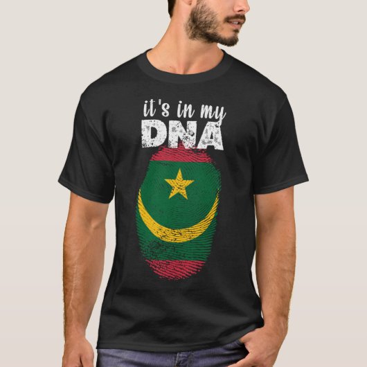 それは私のDNAモーリタニア国旗モーリタニア誇りを持ったMにある Tシャツ (正面)