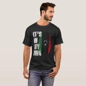 それは私のDNAリビア国旗の中にある Tシャツ (正面フル)