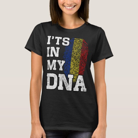 それは私のDNAルーマニア指紋ルーマニア誇りを持っただ Tシャツ (正面)