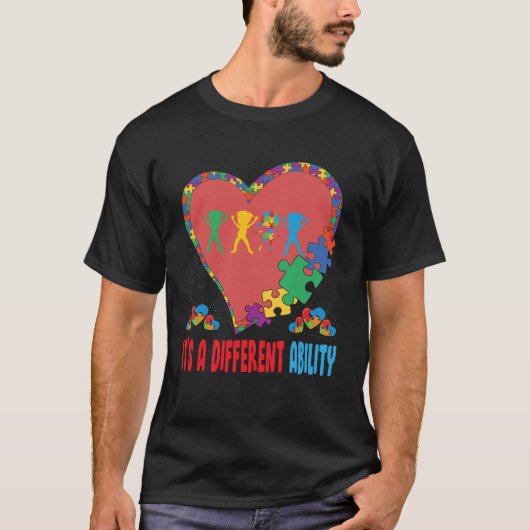 それは能力違う自閉症の認識だ Tシャツ (正面)
