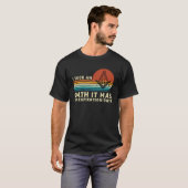 それは誓いのマソニックなマスタースクエアとコンパスを取った Tシャツ (正面フル)