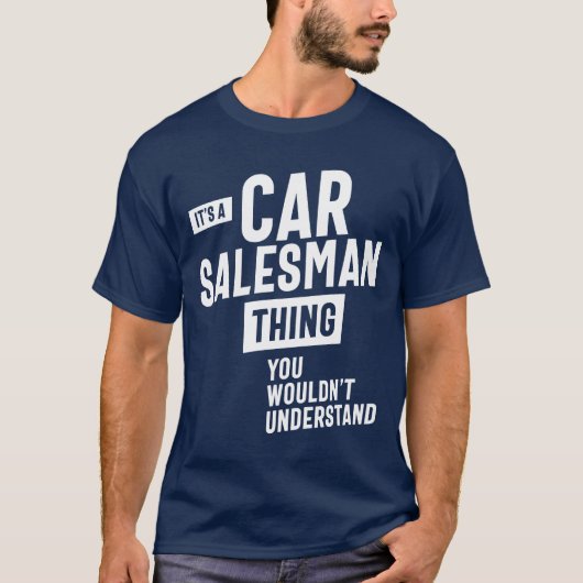 それは車の販売員の仕事のタイトルギフトである Tシャツ (正面)