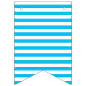 それは青い男の子であり、灰色の木炭は縞で飾ります バンティングフラッグ (第1の旗)