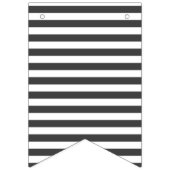 それは青い男の子であり、灰色の木炭は縞で飾ります バンティングフラッグ (第3の旗)