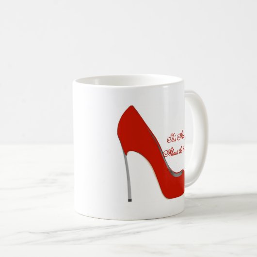 それは靴のマグについて常にあります コーヒーマグカップ (正面右)