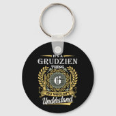 それはGrudzienにしかわからないこと キーホルダー (裏面)