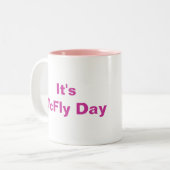それはMcFly日のマグのピンクです ツートーンマグカップ (正面左)