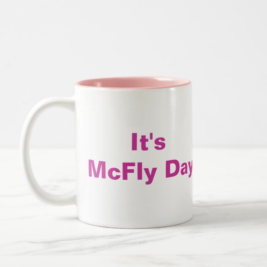 それはMcFly日のマグのピンクです ツートーンマグカップ (左)