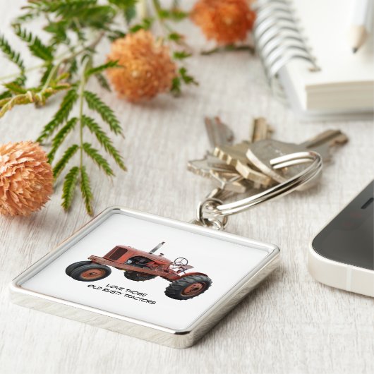 それらの古い錆ついたトラクターを愛して下さい キーホルダー (側面)