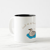 それらの鶏をすべて見て下さい! ツートーンマグカップ (正面左)