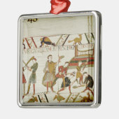 それらは強化を組み立てます メタルオーナメント (左)