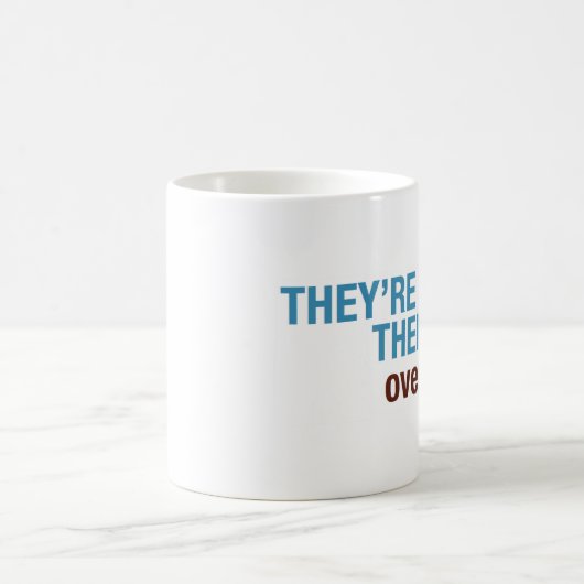 それらは、彼等の、そこに襲いますあります コーヒーマグカップ (中央)