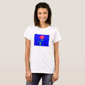 それを明るい色の花が付いているシンプルなTシャツ保って下さい Tシャツ (正面フル)