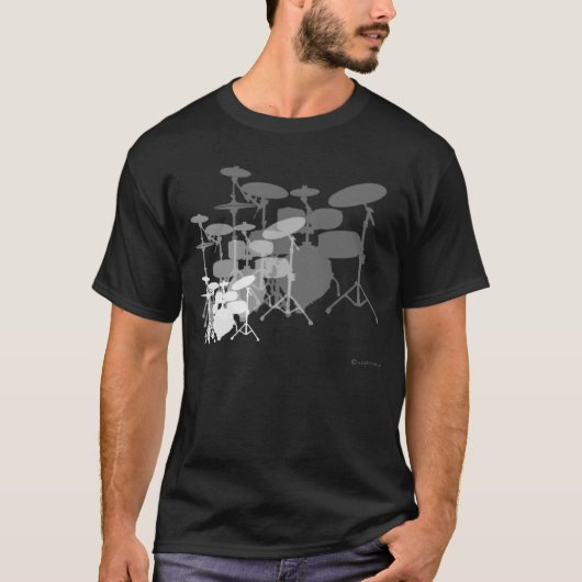 それをMusicMindsの服装によって大声で身に着けています Tシャツ (正面)