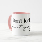 そんな風に振り向かないで マグカップ (正面左)