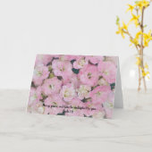 たくさんのピンクの花がバイブルの詩を愛する カード (黄色い花)