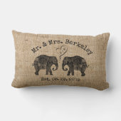 たくさんの愛 | Elephantカップルのカスタムウェディングギフト ランバークッション (裏面)
