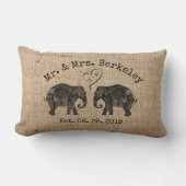 たくさんの愛 | Elephantカップルのカスタムウェディングギフト ランバークッション (正面)