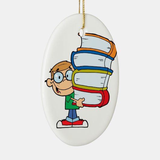 たくさんの本を持つかわいい少年の学生 セラミックオーナメント (右)