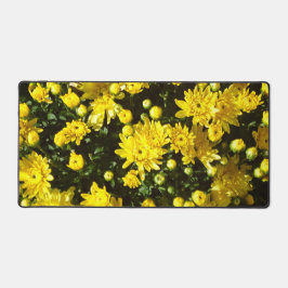 たくさんの黄色い梅 デスクマット