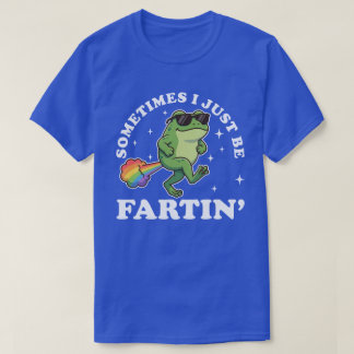 ただおならをするだけの面白いカエル 虹 Tシャツ