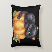 ただそこにいる、子猫がパンプキンの中で休んでいる アクセントクッション (正面(垂直))