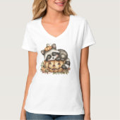 ただそこにいる、眠そうなアライグマ Tシャツ (正面)