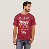 ただのクレヨンとパグが大好きな少女 Tシャツ (正面フル)