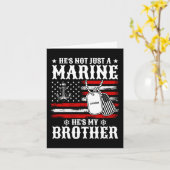 ただの海兵じゃない、彼はいとこだ 愛国心あふれるユーモア カード (黄色い花)