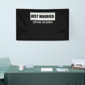 たった今結婚しましたこれまでのところ良い新婚の花嫁カップル 横断幕 (トレードショー)