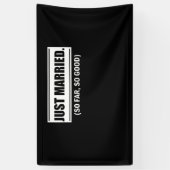 たった今結婚しましたこれまでのところ良い新婚の花嫁カップル 横断幕 (縦)